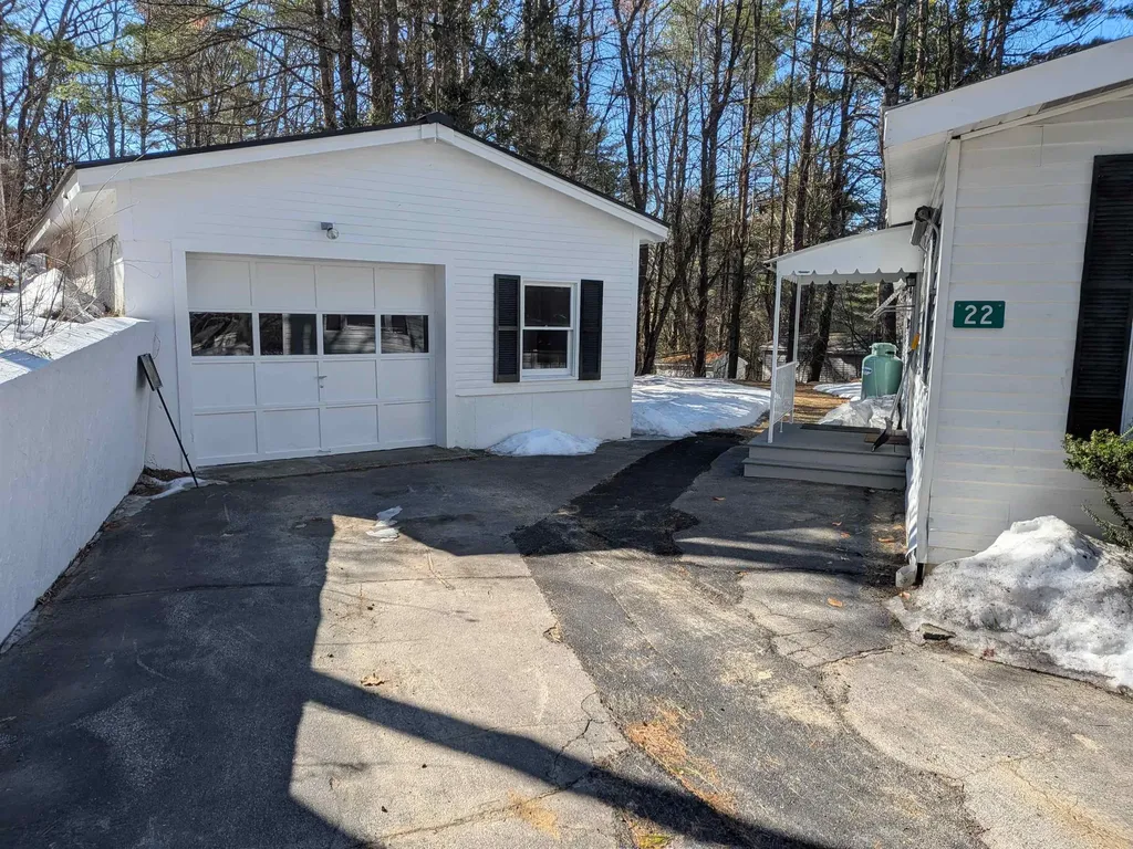 22 Fir Tree Lane Tuftonboro NH 03816