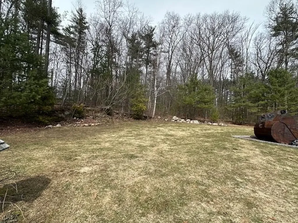 43 Lampton Drive Derry NH 03308