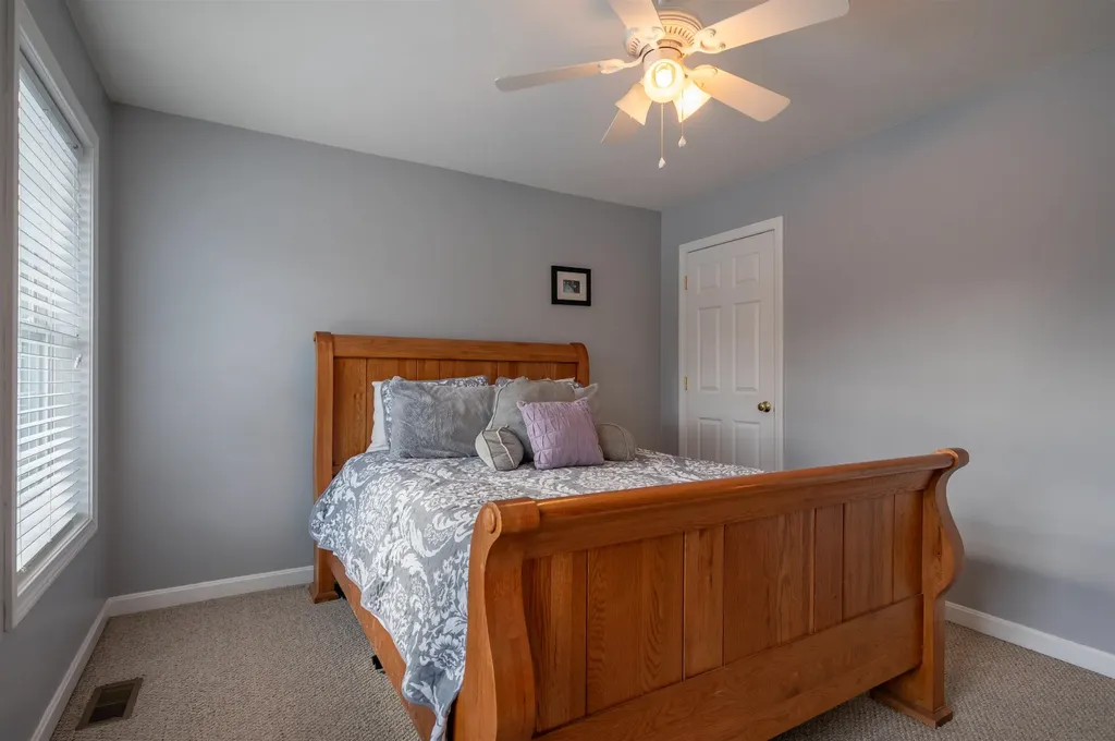 43 Lampton Drive Derry NH 03308