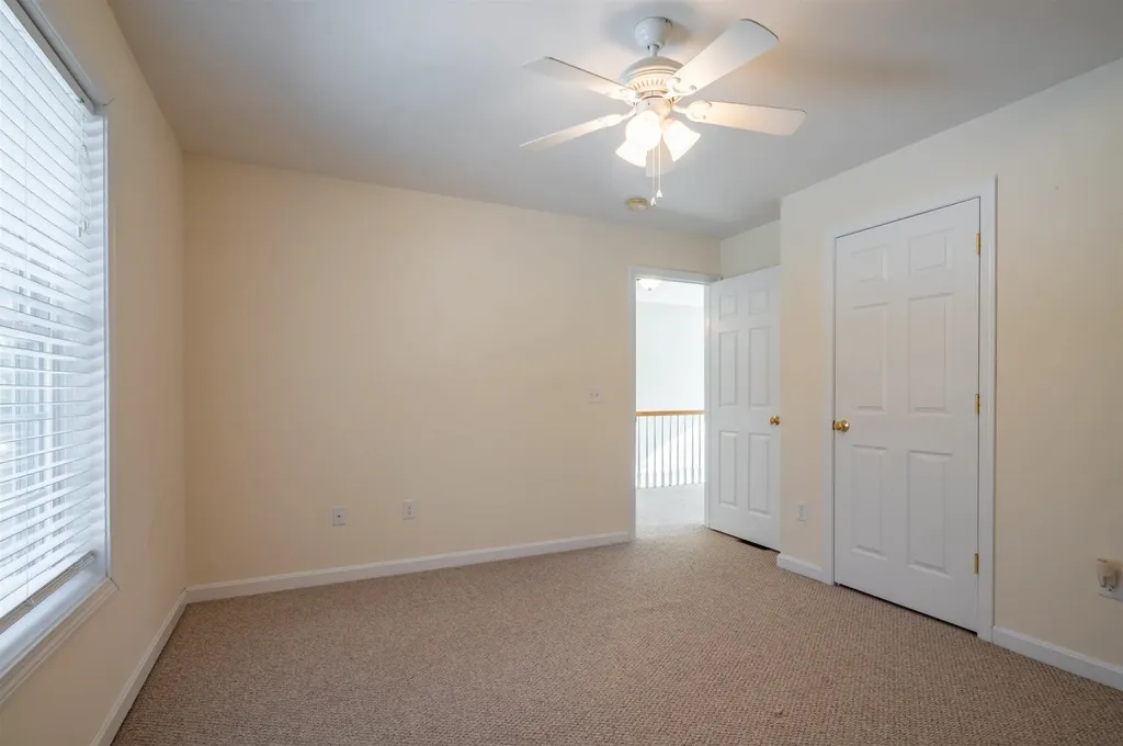 43 Lampton Drive Derry NH 03308