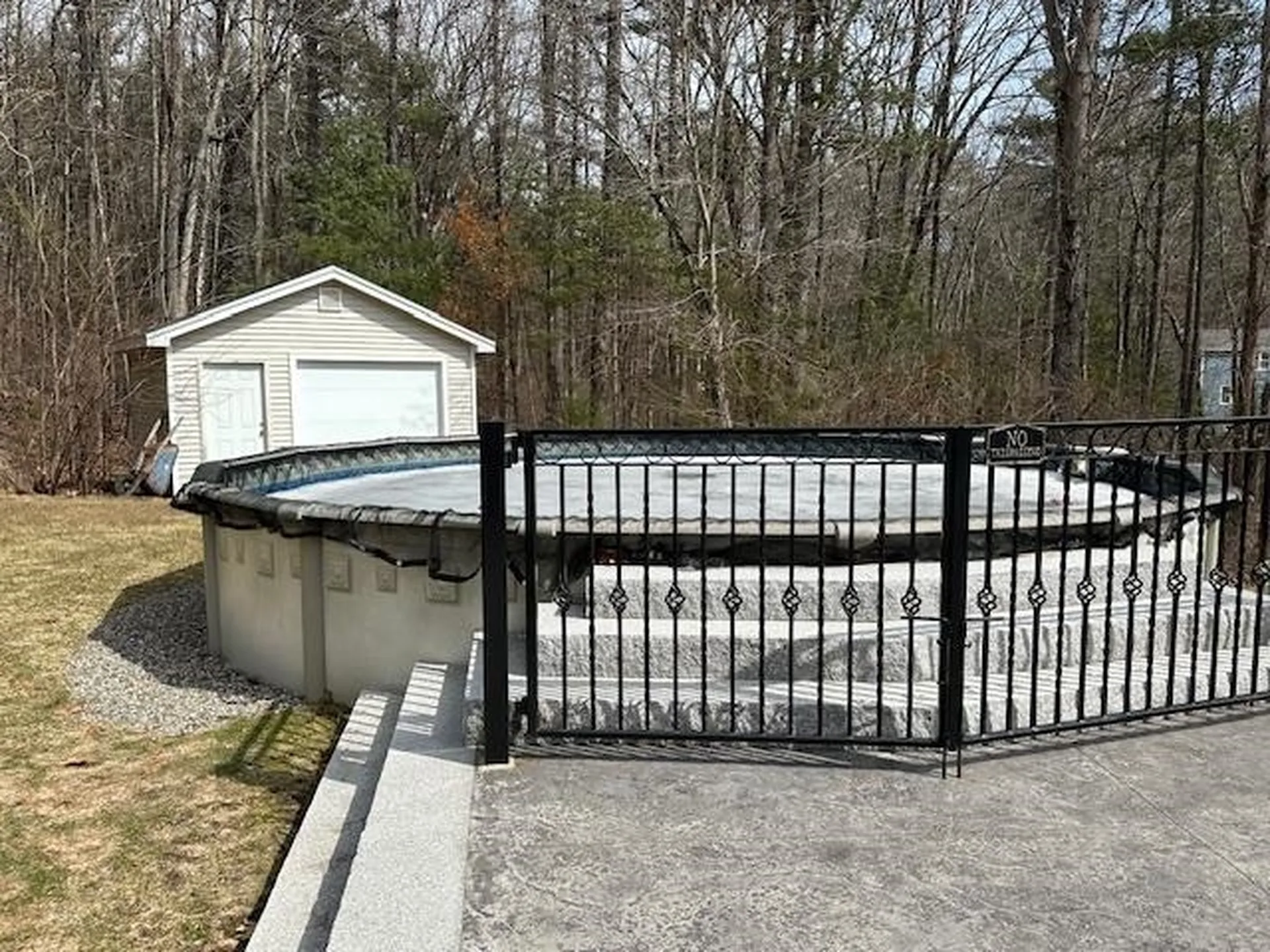 43 Lampton Drive Derry NH 03308