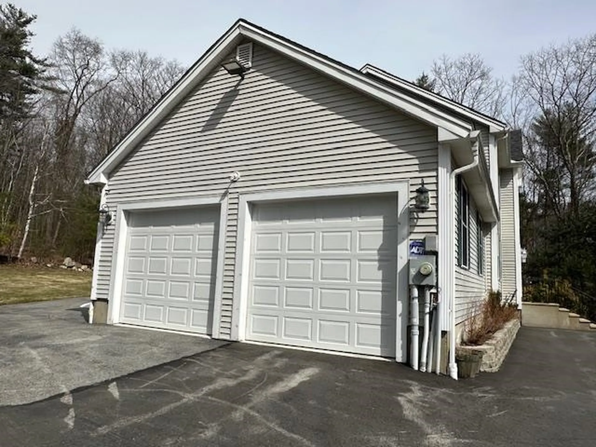 43 Lampton Drive Derry NH 03308