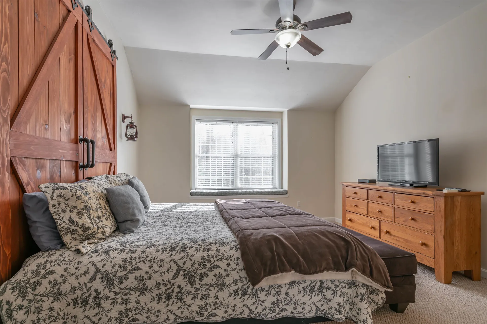 43 Lampton Drive Derry NH 03308