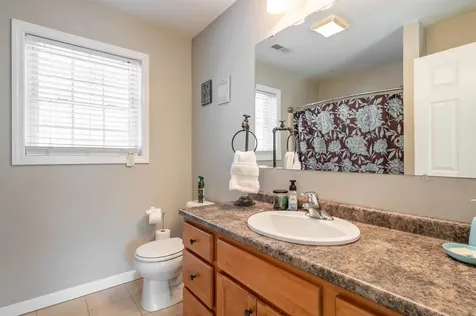 43 Lampton Drive Derry NH 03308