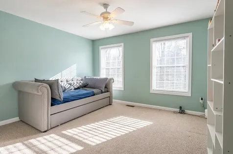 43 Lampton Drive Derry NH 03308