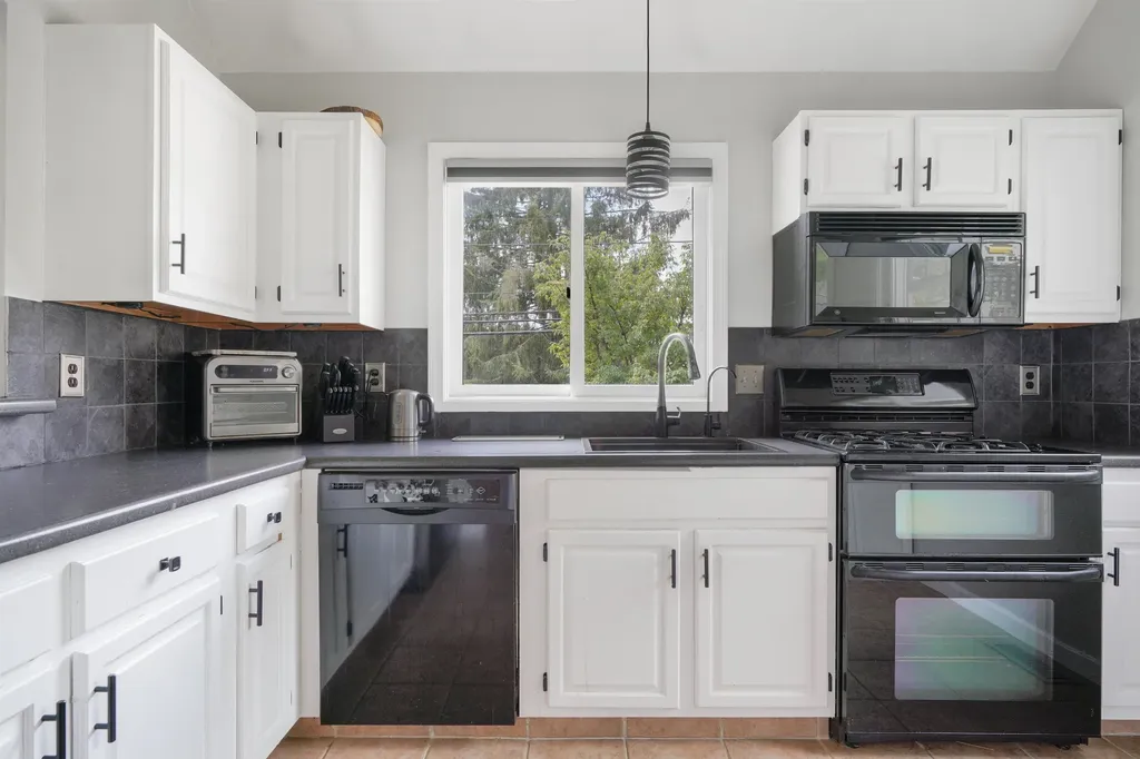 82 Spinnaker Way Portsmouth NH 03801