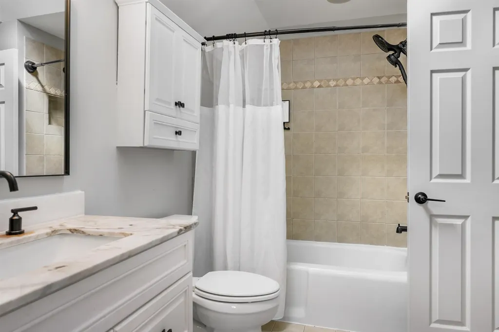 82 Spinnaker Way Portsmouth NH 03801