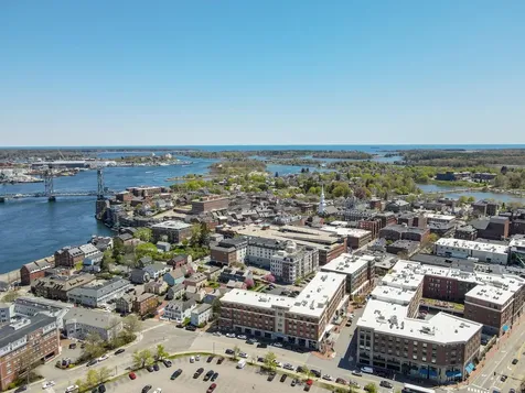 82 Spinnaker Way Portsmouth NH 03801
