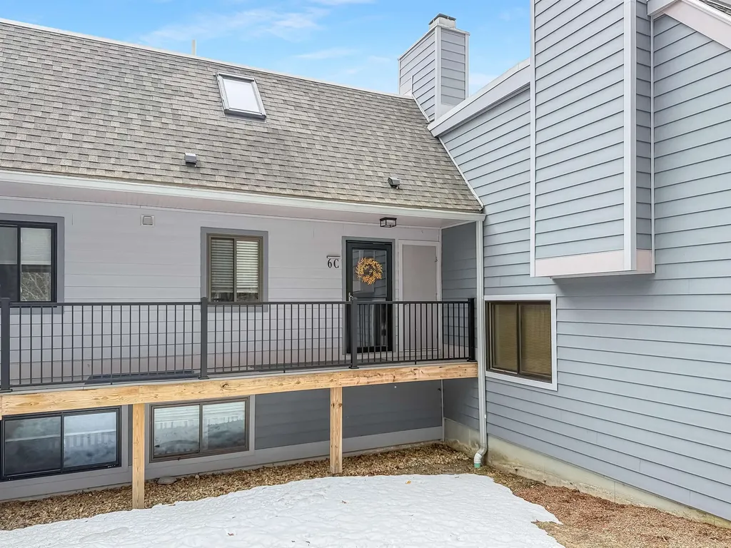 105 Williams Lane Hartford VT 05091