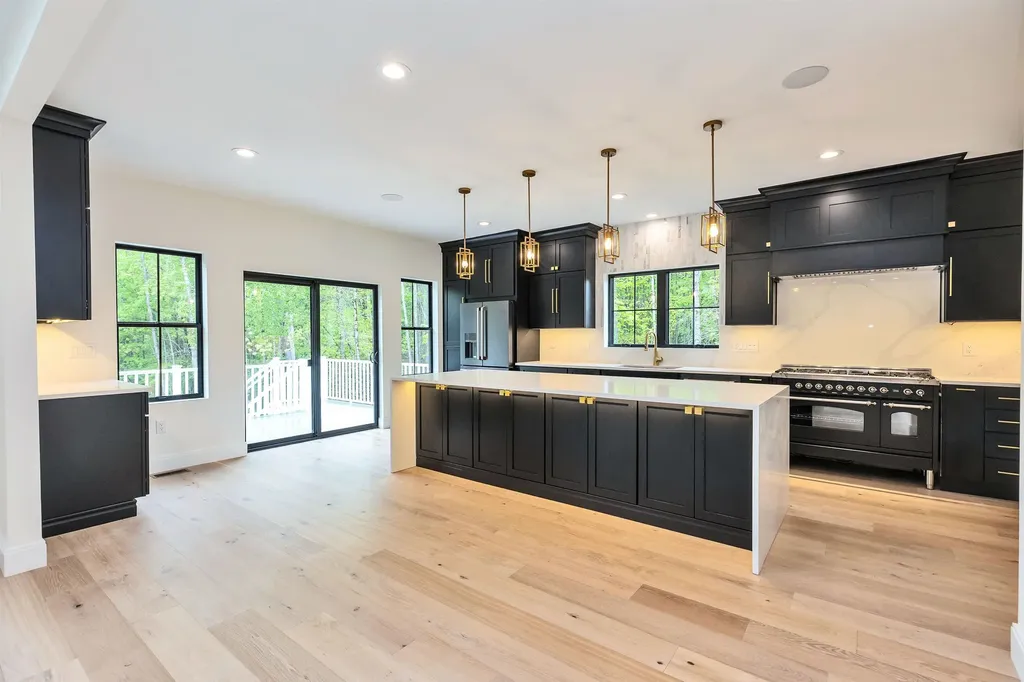 17-4-34 Boiling Kettle Way Bedford NH 03110