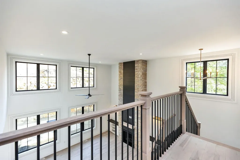 17-4-34 Boiling Kettle Way Bedford NH 03110