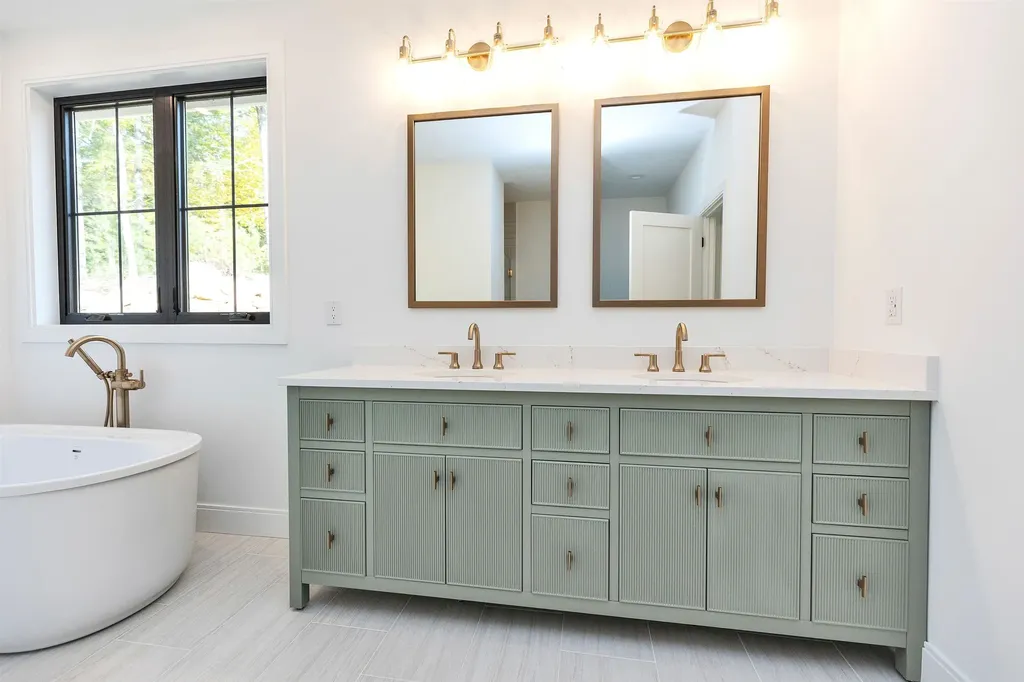 17-4-34 Boiling Kettle Way Bedford NH 03110