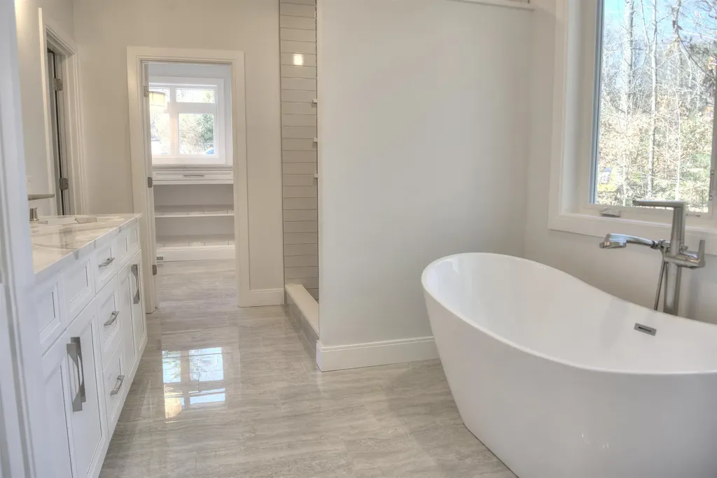 17-4-34 Boiling Kettle Way Bedford NH 03110