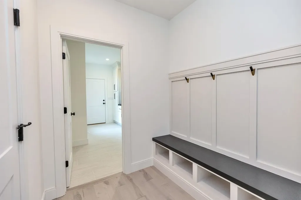 17-4-34 Boiling Kettle Way Bedford NH 03110