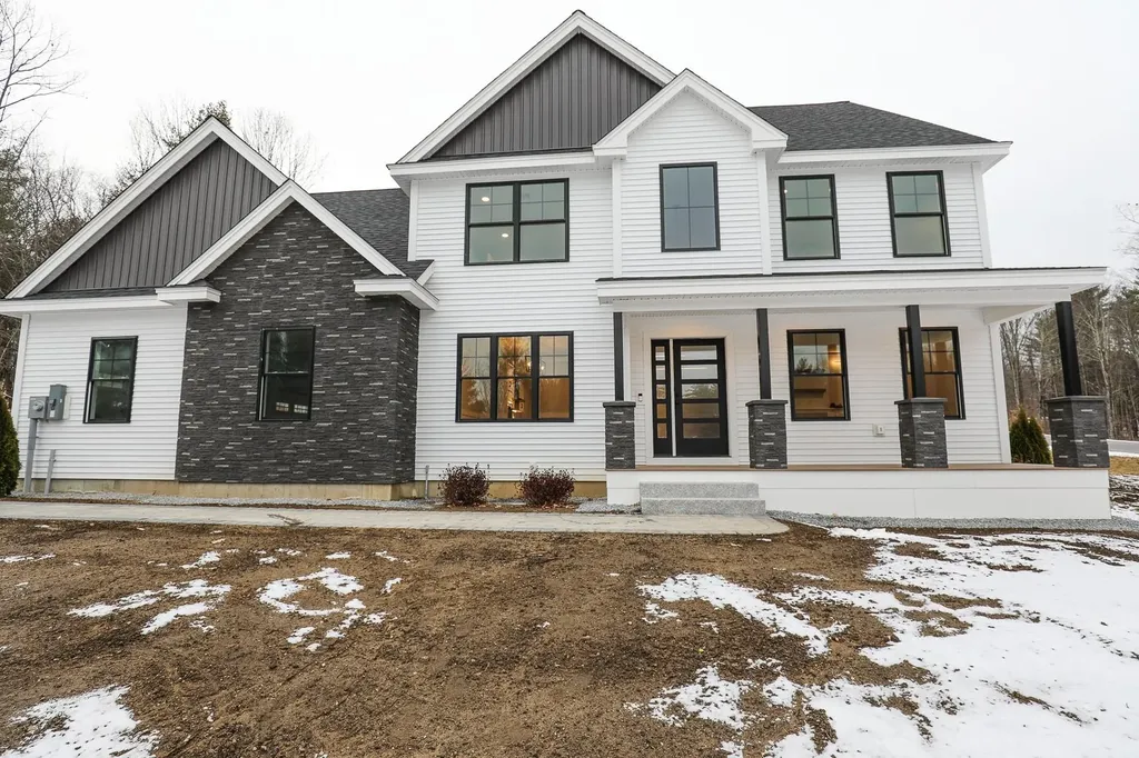 17-4-34 Boiling Kettle Way Bedford NH 03110