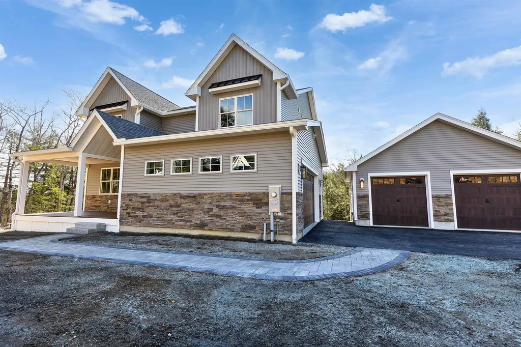 17-4-34 Boiling Kettle Way Bedford NH 03110