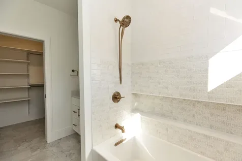 17-4-34 Boiling Kettle Way Bedford NH 03110