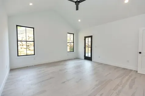 17-4-34 Boiling Kettle Way Bedford NH 03110