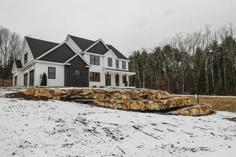 17-4-34 Boiling Kettle Way Bedford NH 03110