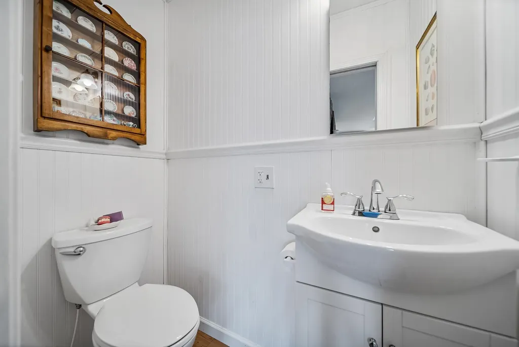 109 Middle Winchendon Road Rindge NH 03461