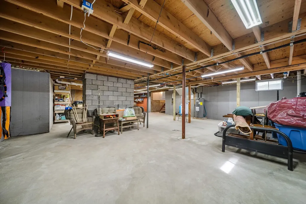 109 Middle Winchendon Road Rindge NH 03461