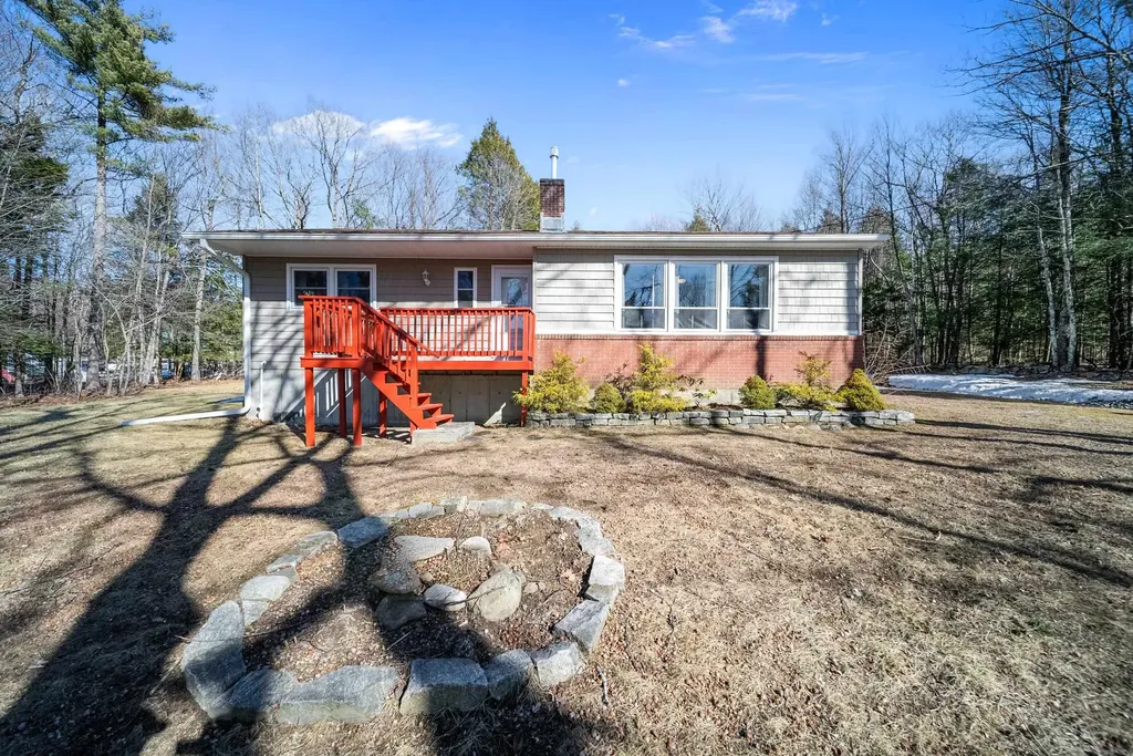 109 Middle Winchendon Road Rindge NH 03461