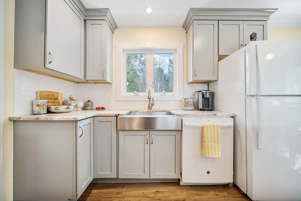 109 Middle Winchendon Road Rindge NH 03461