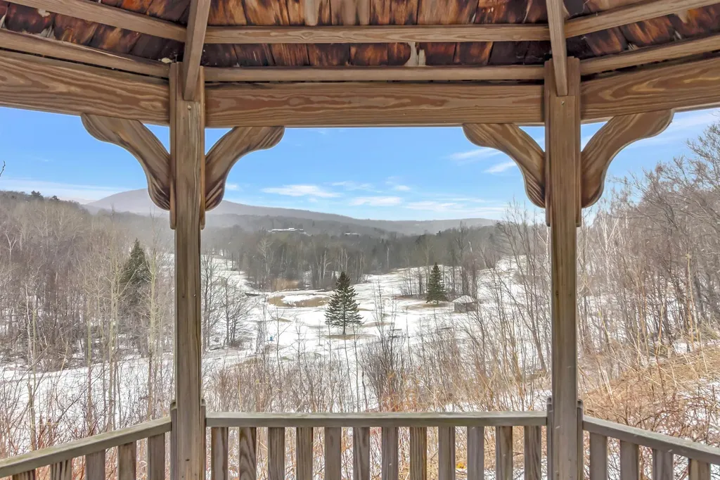 907 East Mountain Road Killington VT 05751