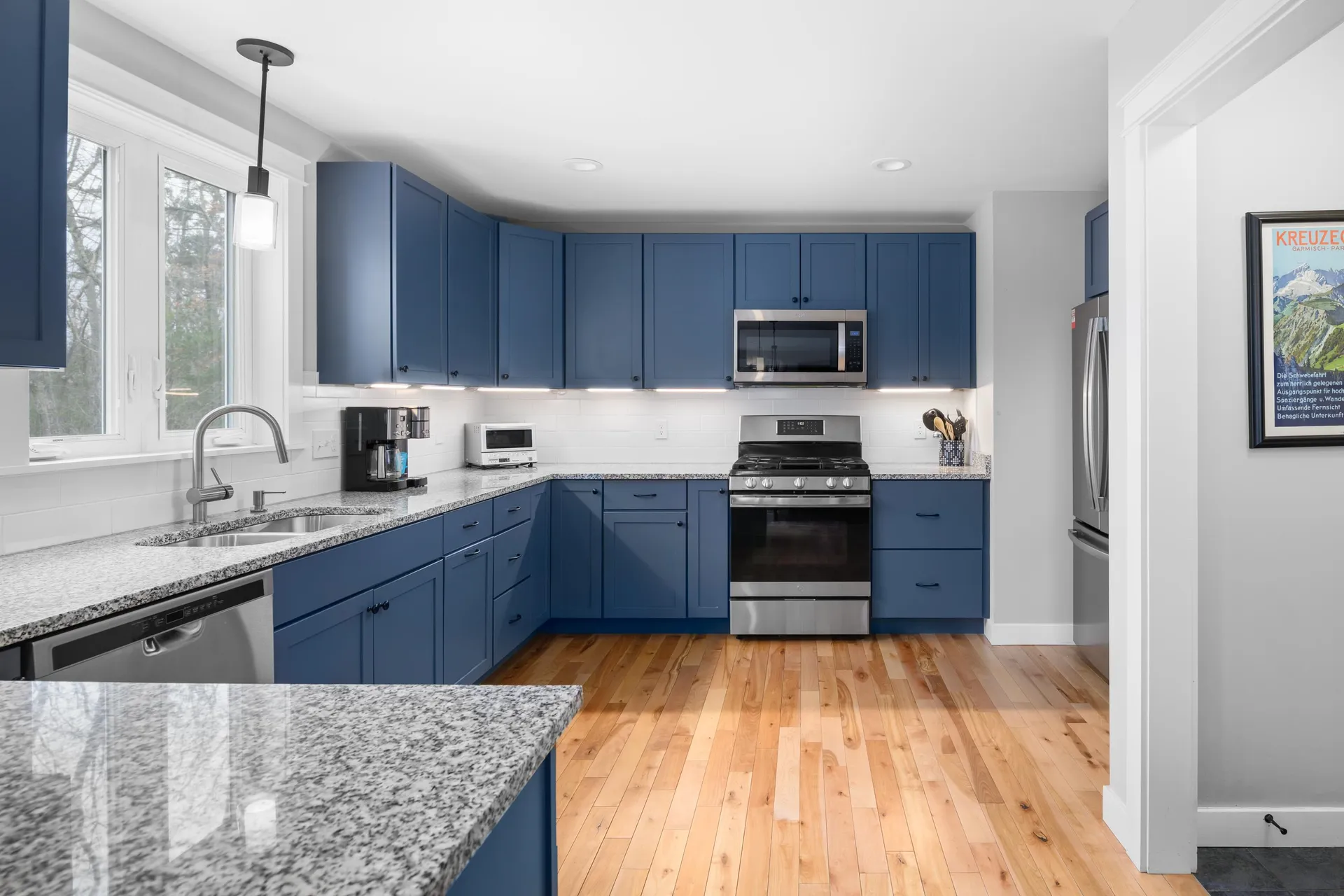 13 Clover Lane Londonderry NH 03053