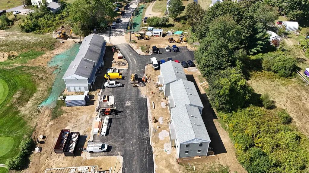 18 Birdie Grove Rochester NH 03839