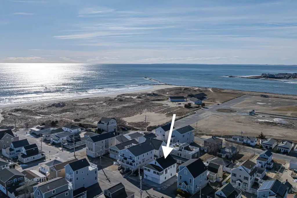 14-16 Dover Avenue Hampton NH 03842