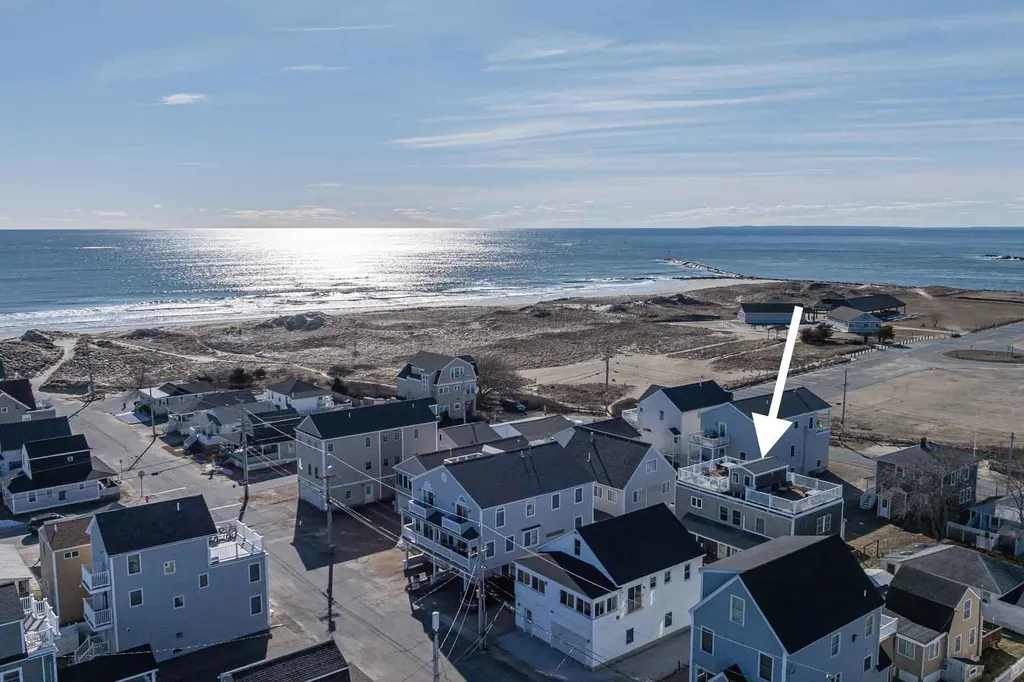14-16 Dover Avenue Hampton NH 03842