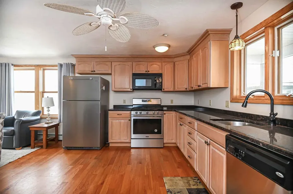 14-16 Dover Avenue Hampton NH 03842