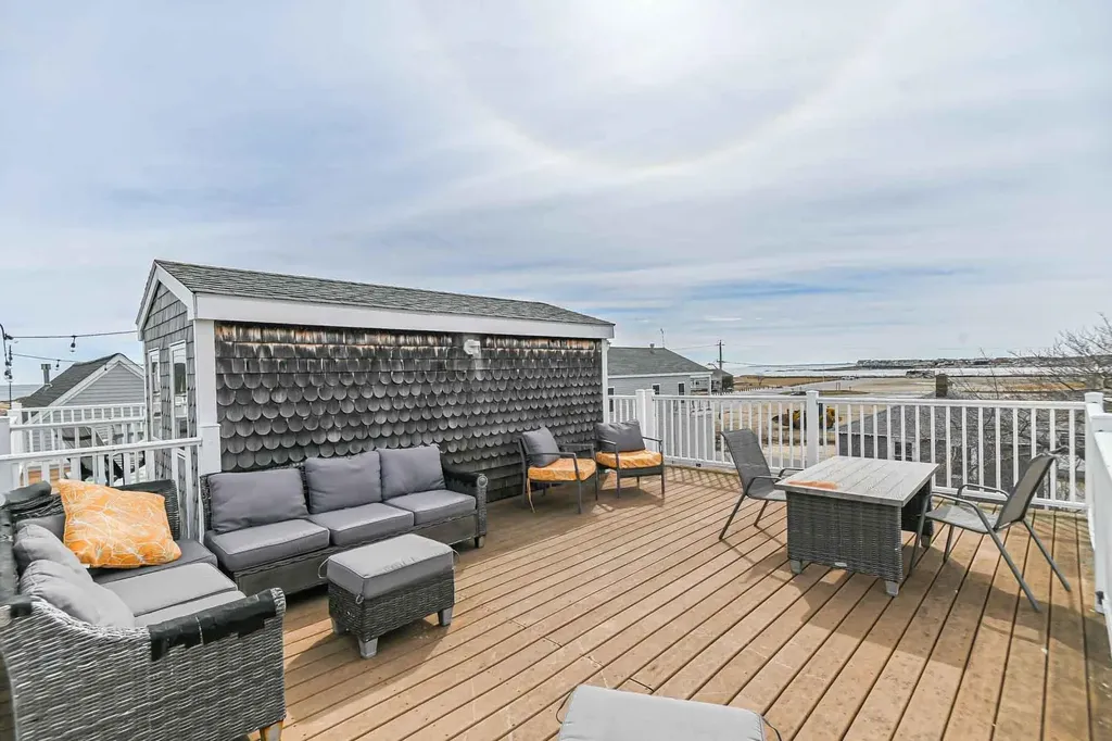 14-16 Dover Avenue Hampton NH 03842
