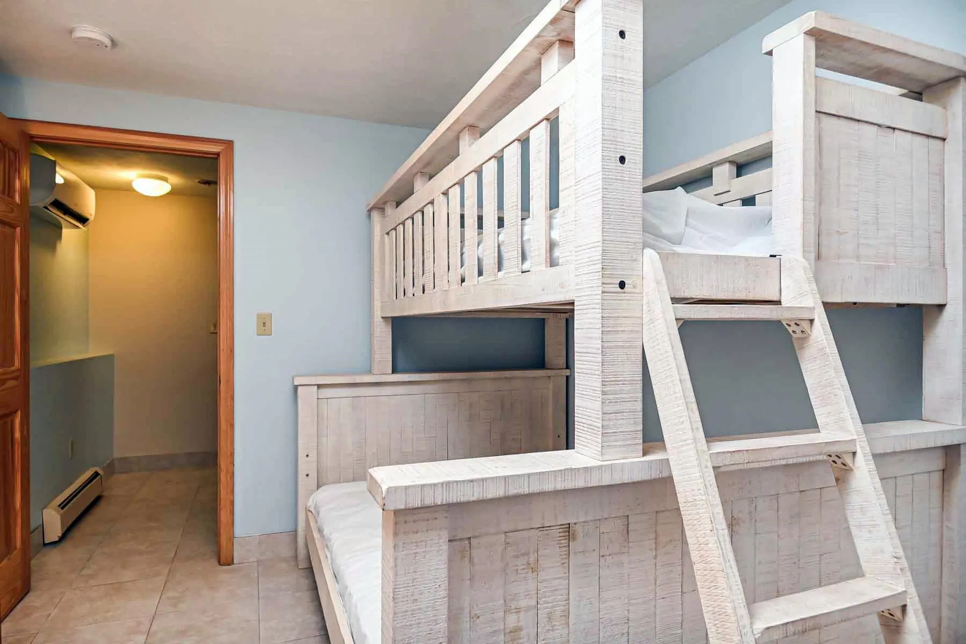 14-16 Dover Avenue Hampton NH 03842