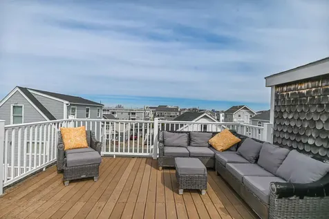 14-16 Dover Avenue Hampton NH 03842