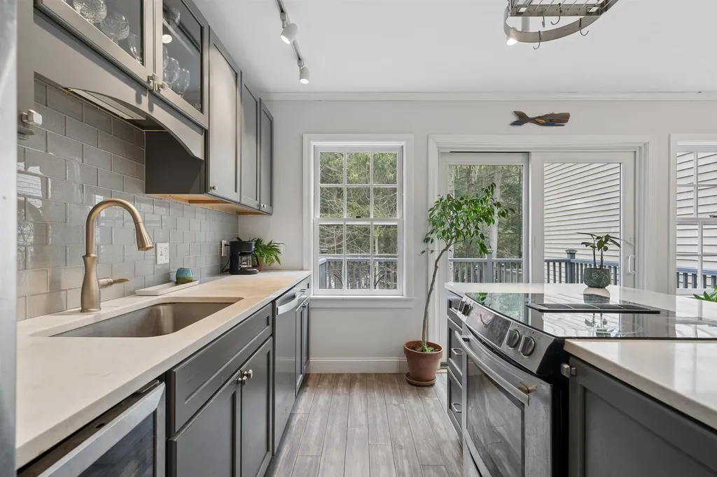 57 Townhouse Way Woodstock VT 05091