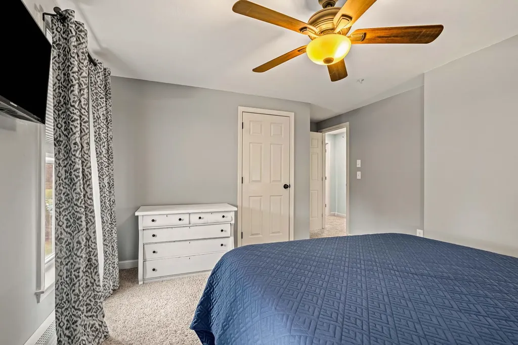 2 Sara Beth Lane Londonderry NH 03053