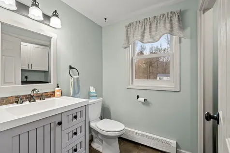 2 Sara Beth Lane Londonderry NH 03053