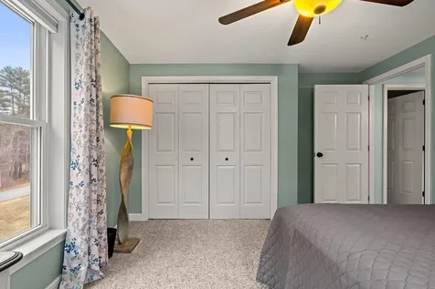 2 Sara Beth Lane Londonderry NH 03053