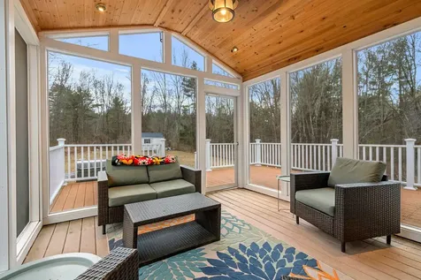 2 Sara Beth Lane Londonderry NH 03053