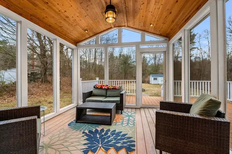 2 Sara Beth Lane Londonderry NH 03053