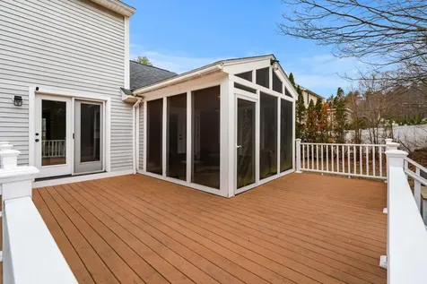 2 Sara Beth Lane Londonderry NH 03053