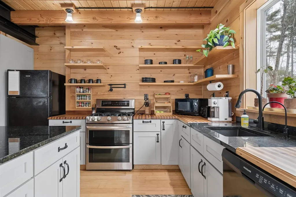 483 North Pleasant Street Bradford VT 05033