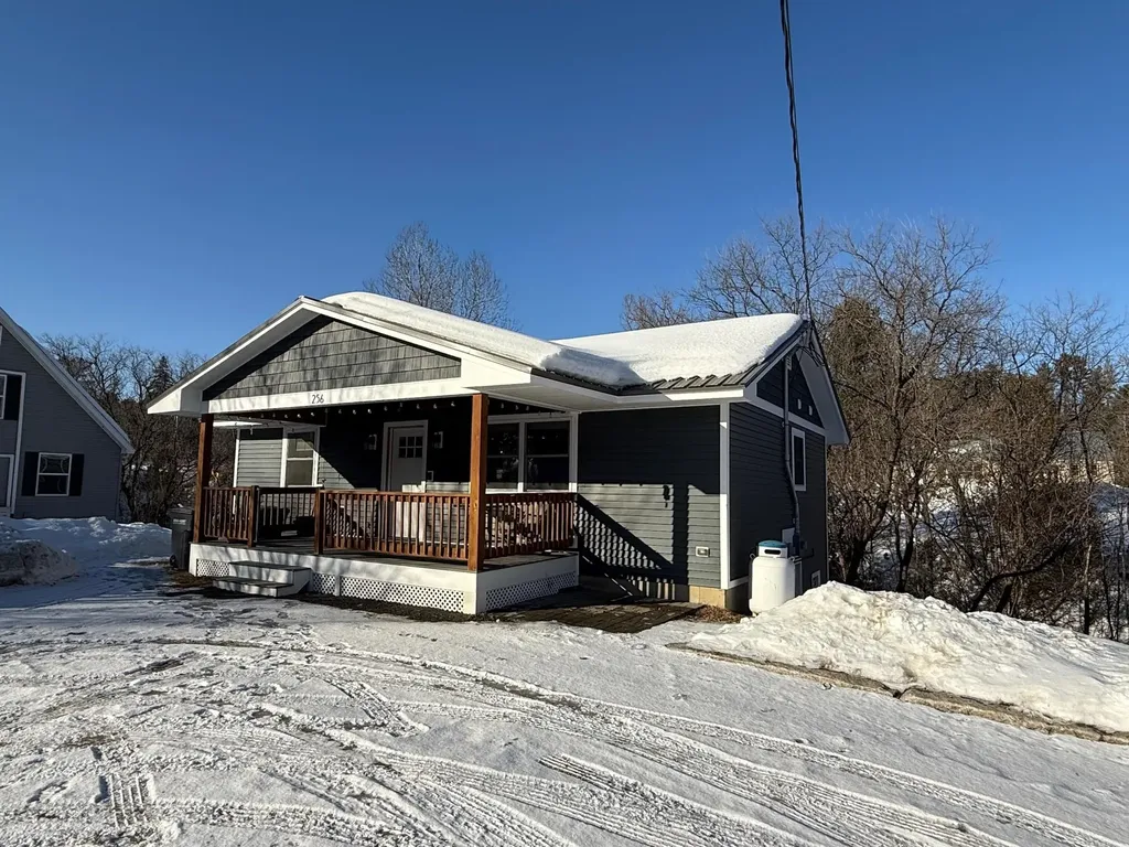 256 York Street Lyndon VT 05849