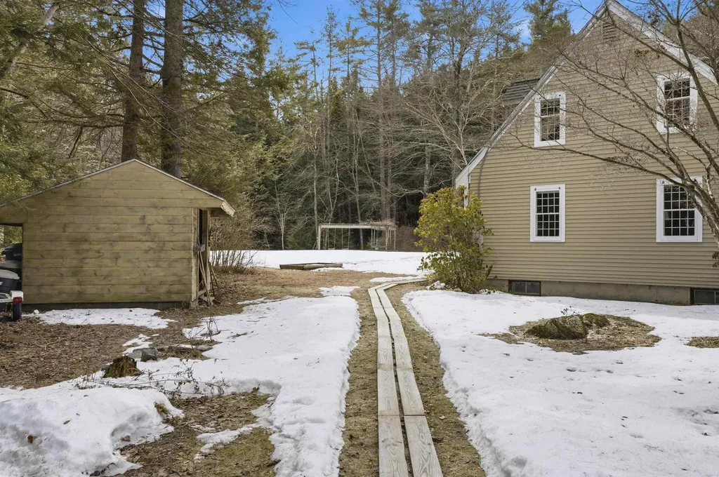 75 Clark Mill Road Weare NH 03281