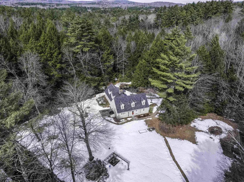75 Clark Mill Road Weare NH 03281