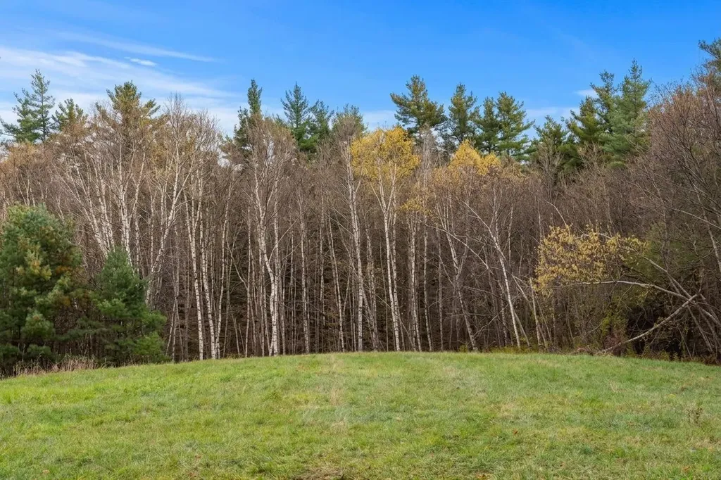 8A Stonegate Farm Road Temple NH 03084