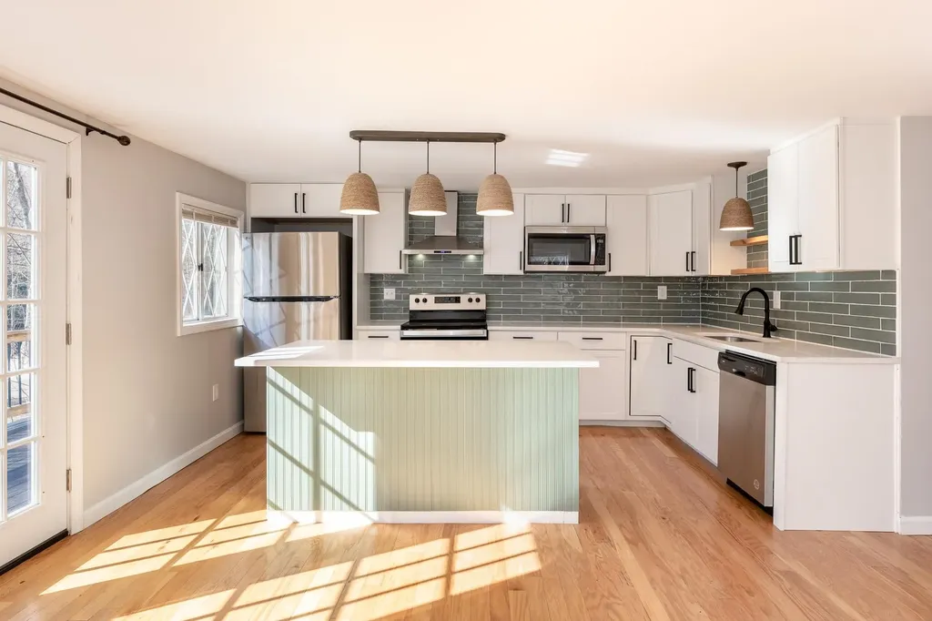 50 Mountain View Drive Moultonborough NH 03254
