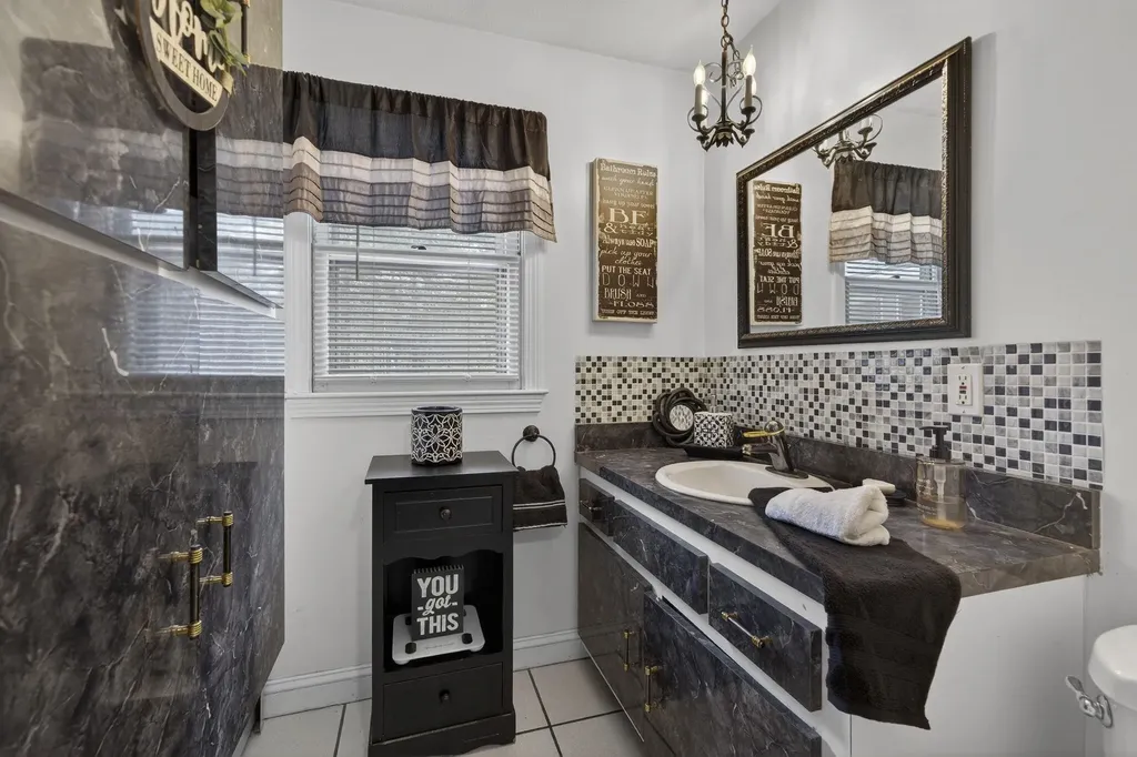 28 Spring Road Amherst NH 03031